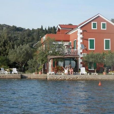 Apartments By The Sea Blace, Neretva Delta - Usce Neretve - 16068 Buitenkant foto