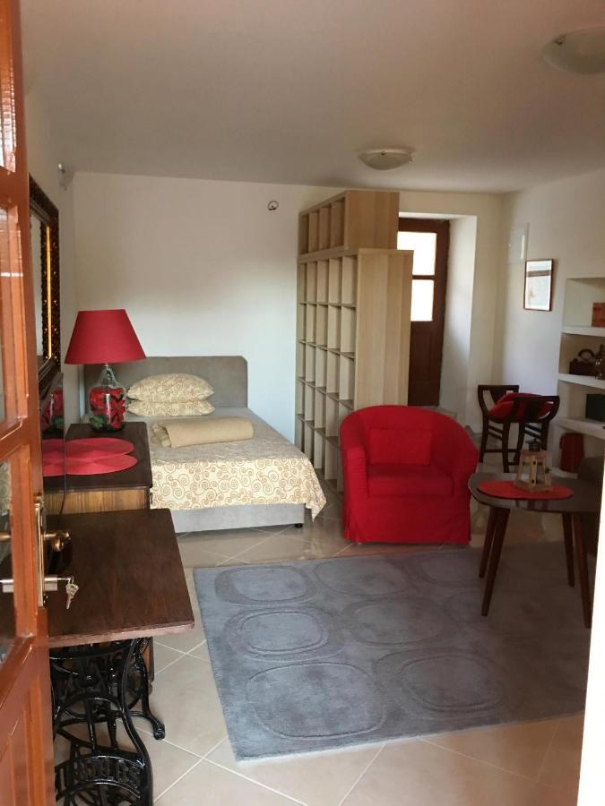 Apartments By The Sea Blace, Neretva Delta - Usce Neretve - 16068 Buitenkant foto