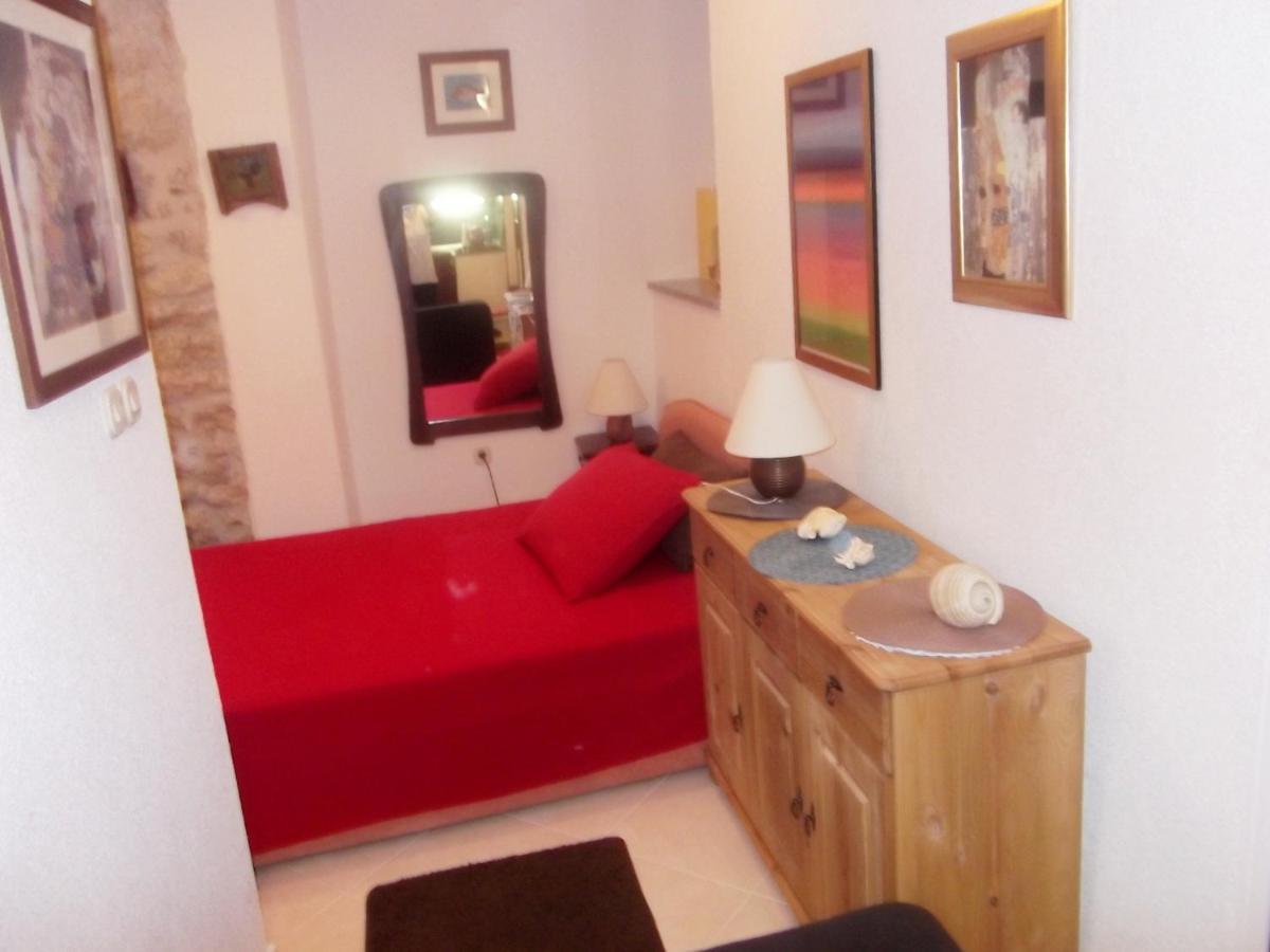Apartments By The Sea Blace, Neretva Delta - Usce Neretve - 16068 Buitenkant foto