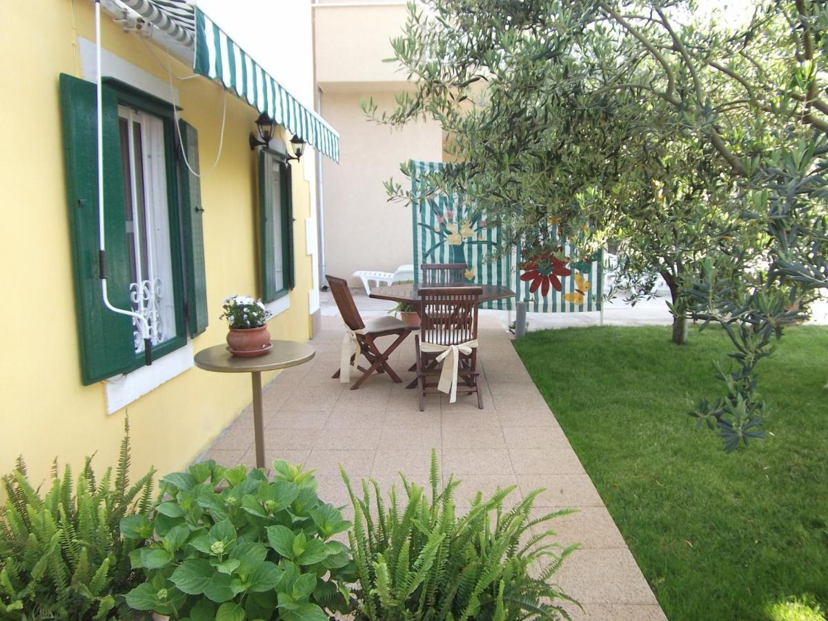 Apartments By The Sea Blace, Neretva Delta - Usce Neretve - 16068 Buitenkant foto